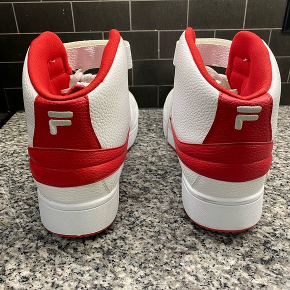 Men Fila size 13 - Picture 4 of 8